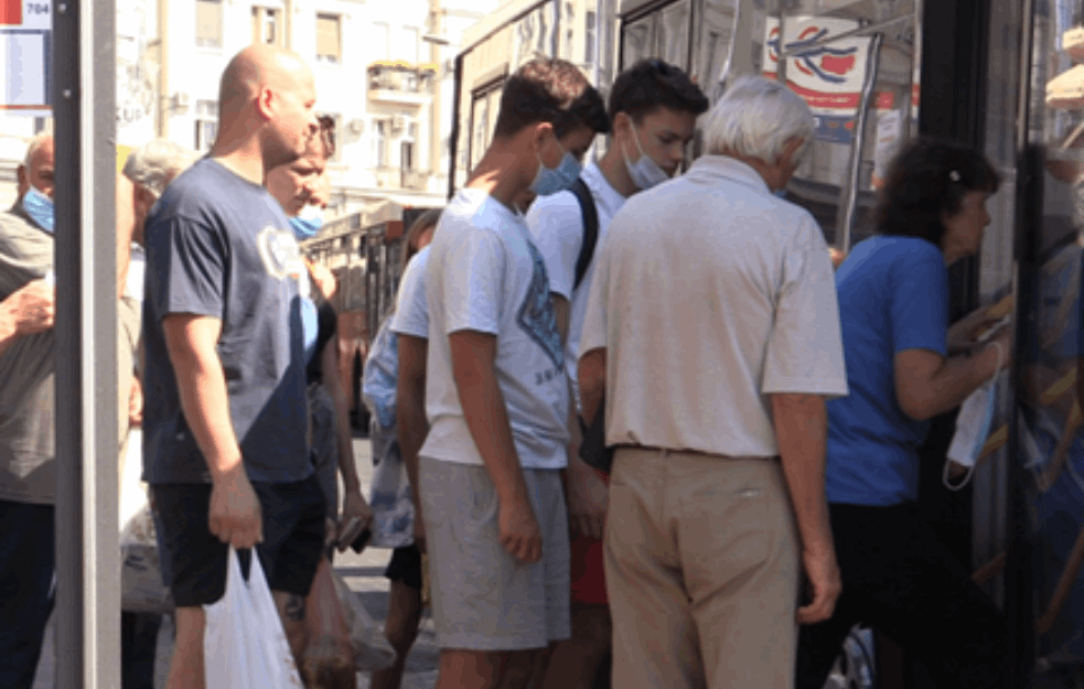 Gradski PREVOZ i KORONA: NIJE VAŽNO da li NOSIŠ MASKU, važno je da si PLATIO KARTU!?